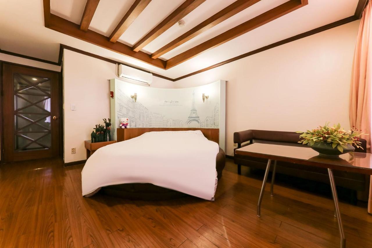 Nova Motel 保宁市 外观 照片